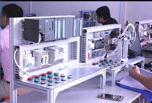 PLC編程學習培訓班難不難？