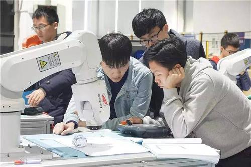 工業機器人技術培訓前景怎么樣？包就業么？